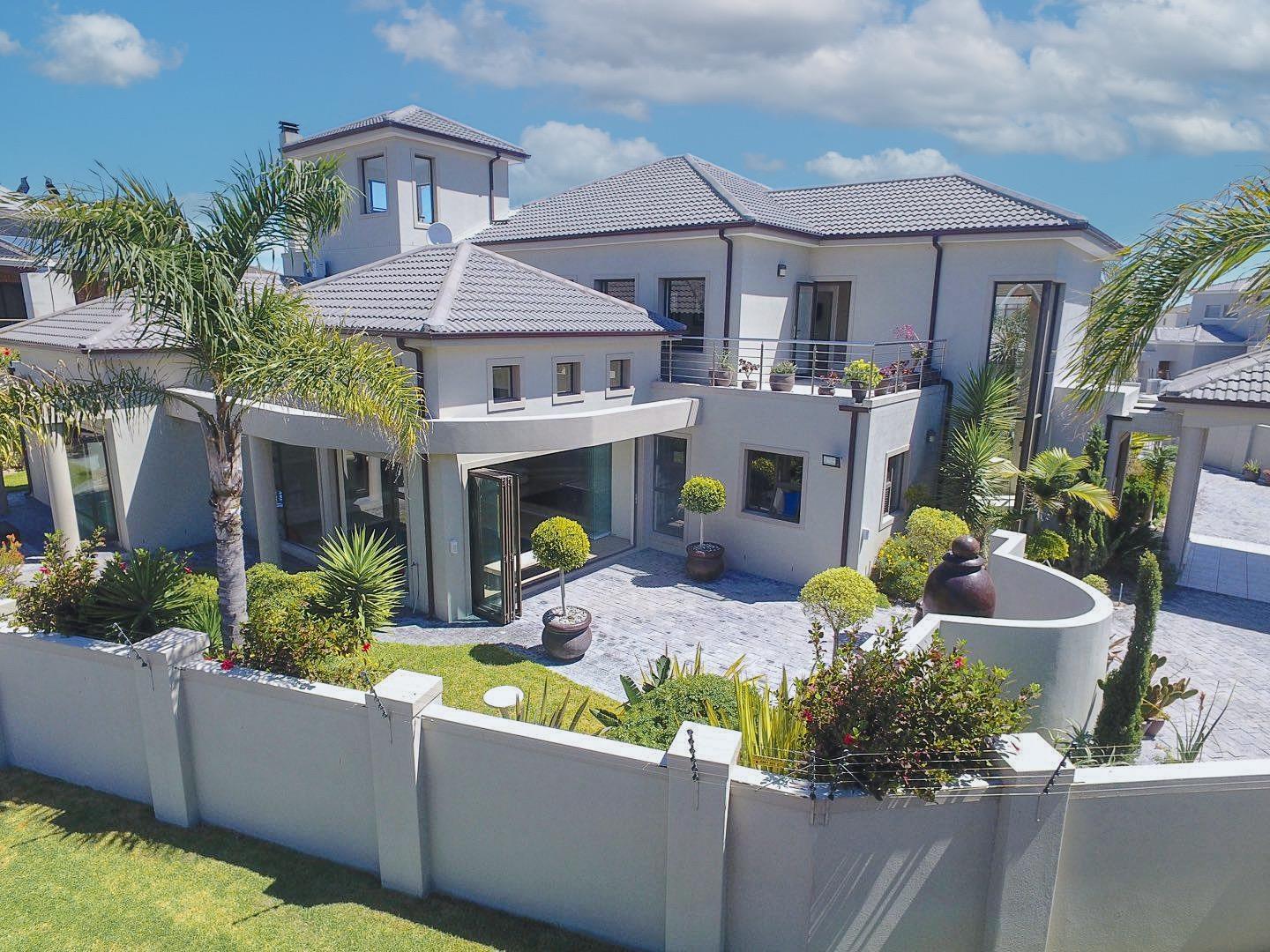 5 Bedroom Property for Sale in Sunset Beach Western Cape